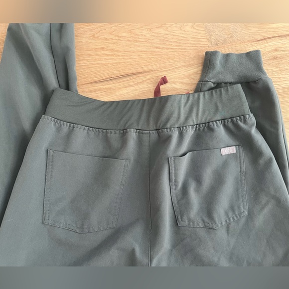 Medium tall high waisted bonsai scrub pant - Picture 3 of 4